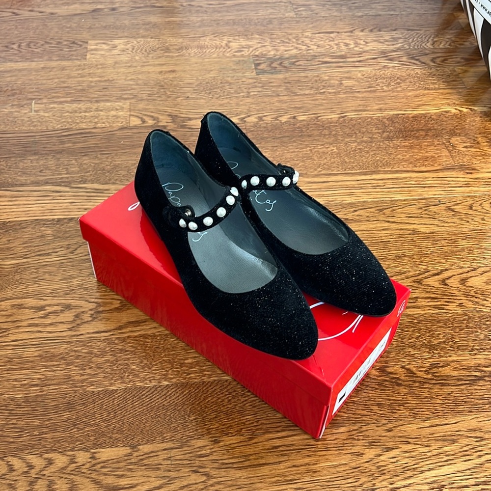 Papanatas black velvet pearl pointed Mary Jane’s